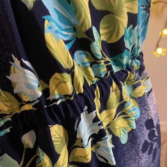 Nina Leonard - Colorful V-neck Faux Wrap Dress - Short Sleeves - Picture 12 of 13